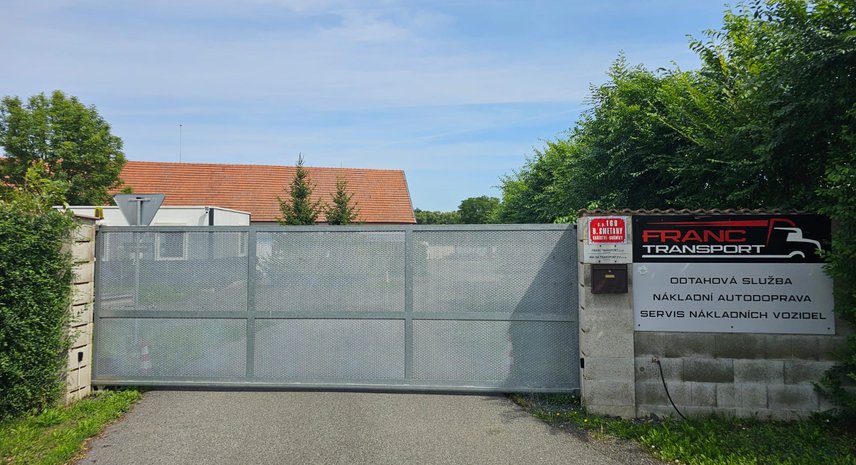 Obříství